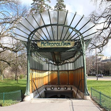 Métropolitain, station Boissière