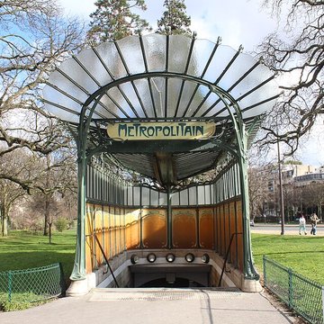 Métropolitain, station Boissière