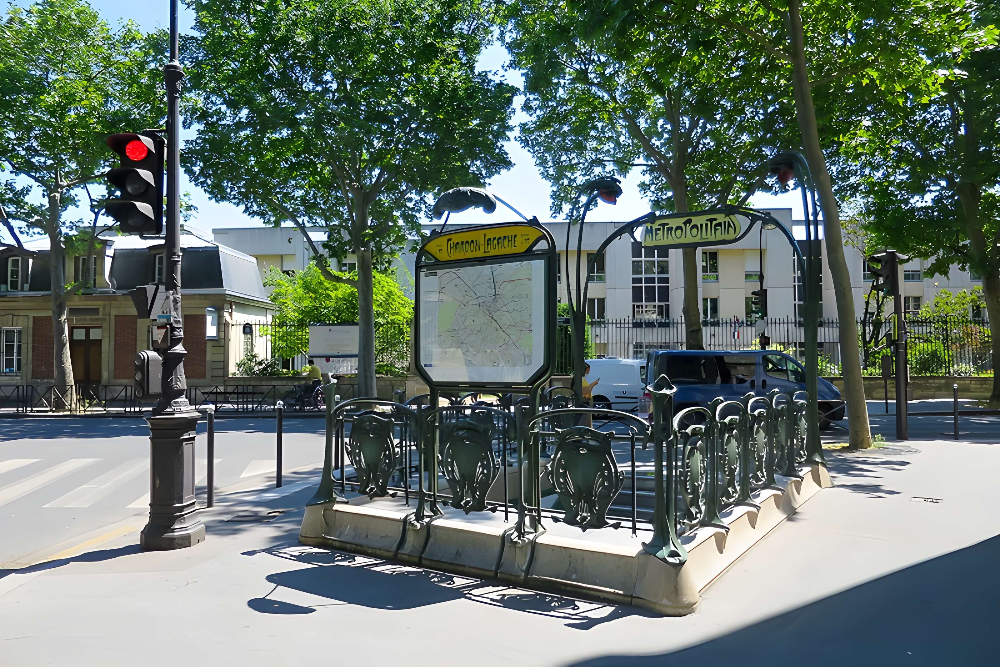 Métropolitain, station Boissière