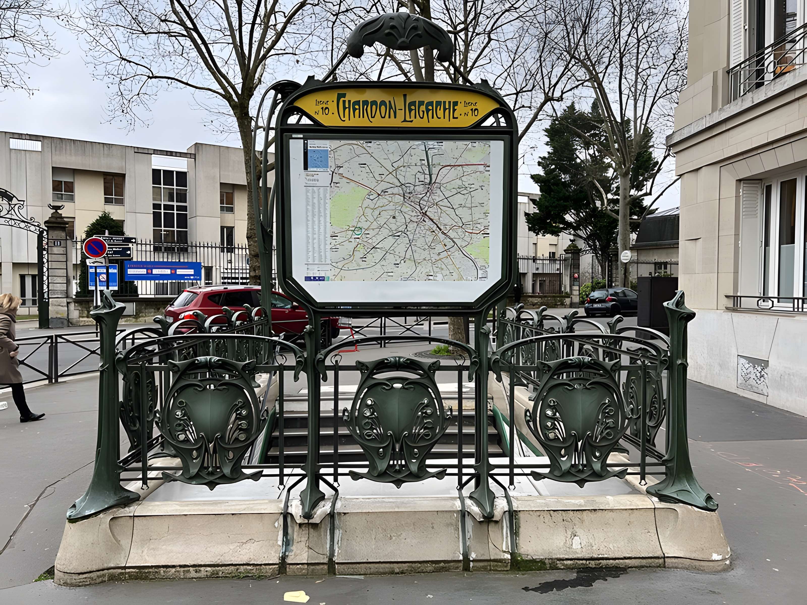 Métropolitain, station Boissière