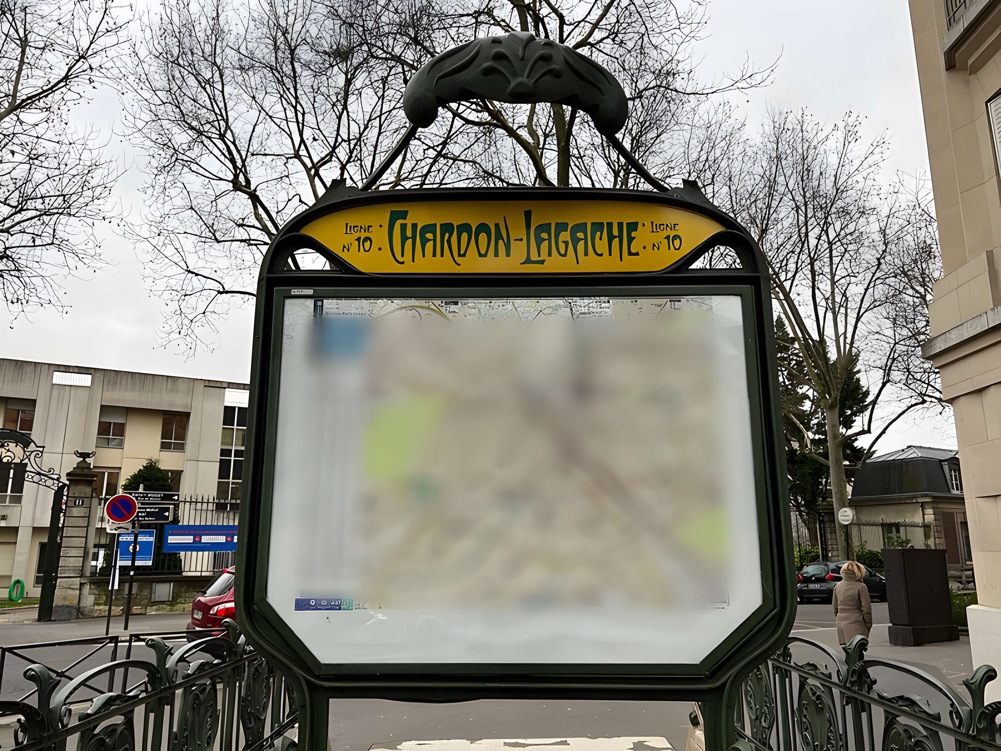 Métropolitain, station Boissière