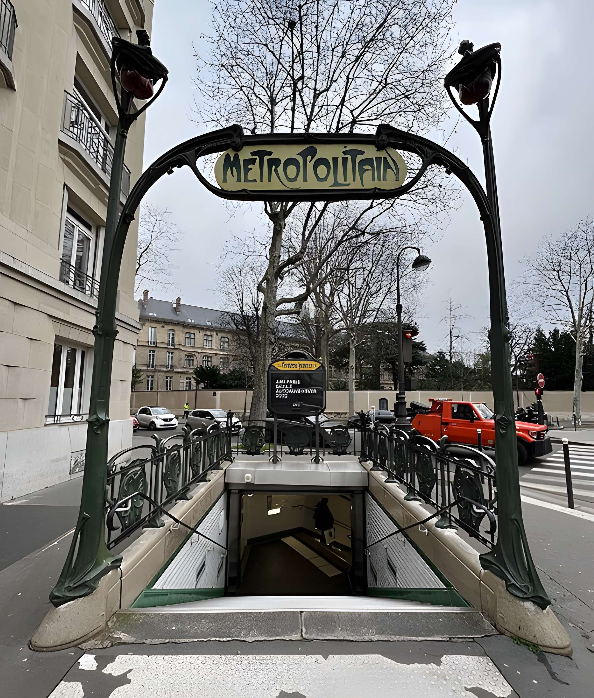 Métropolitain, station Boissière