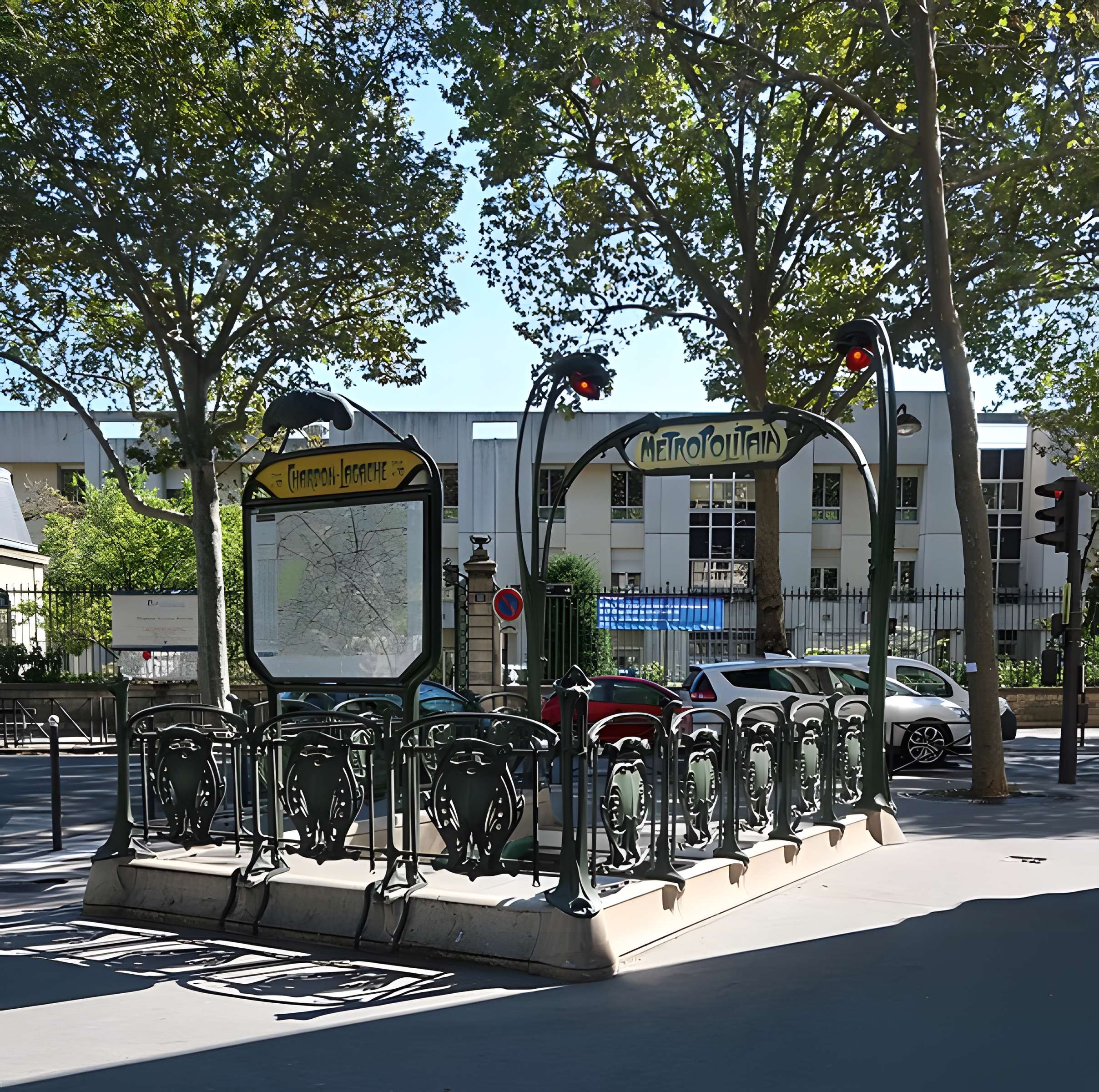 Métropolitain, station Boissière