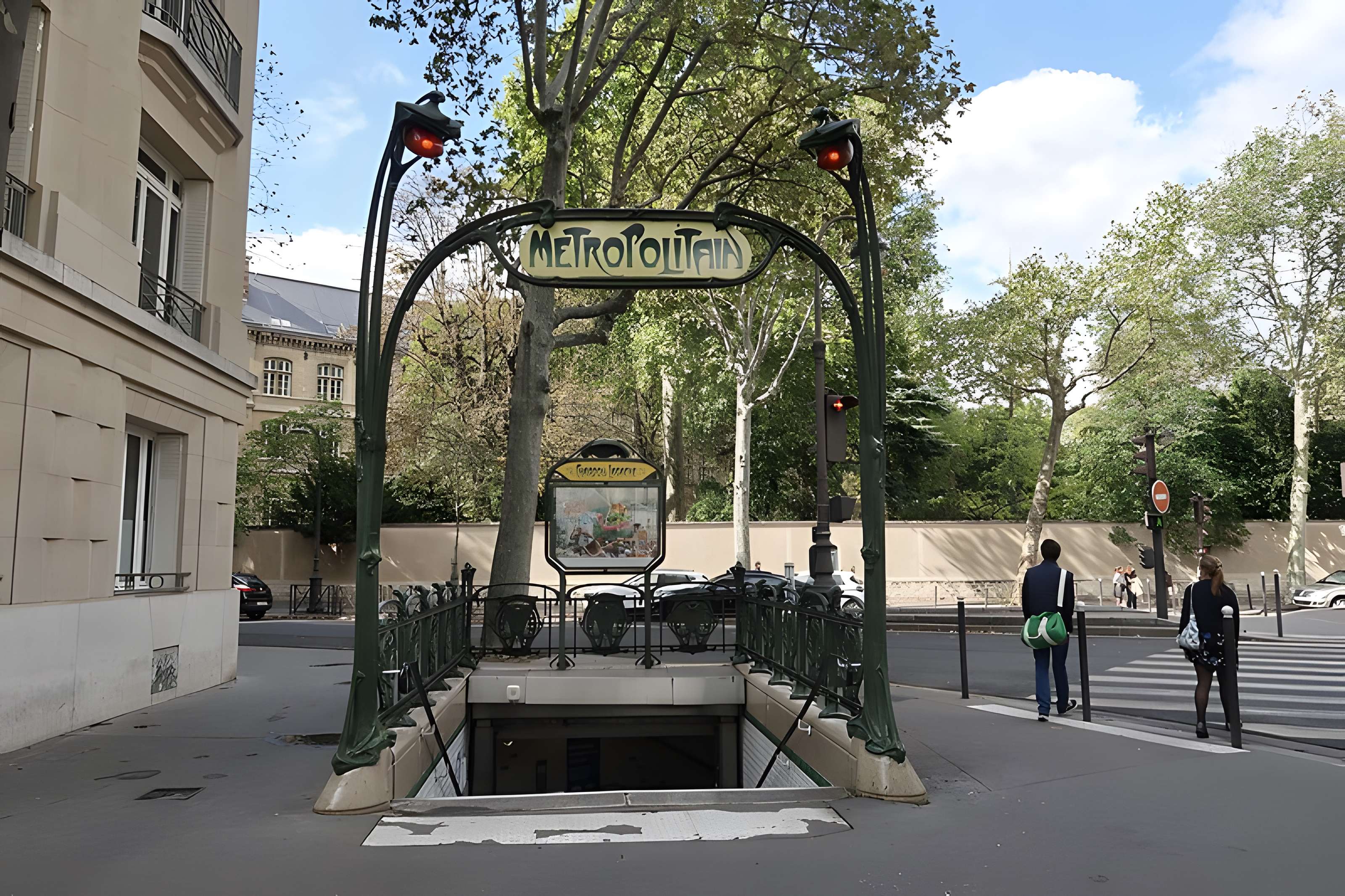 Métropolitain, station Boissière