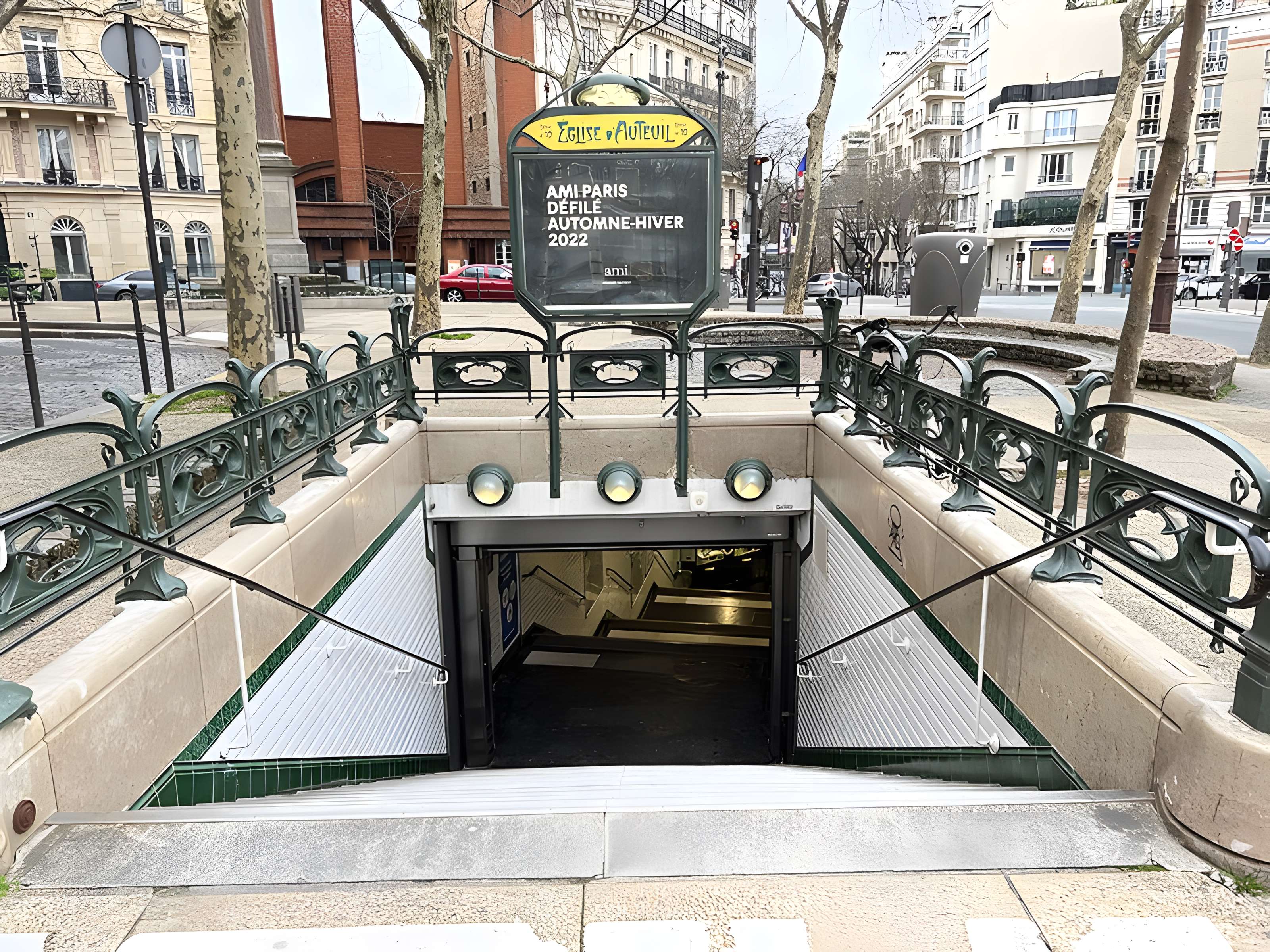 Métropolitain, station Boissière