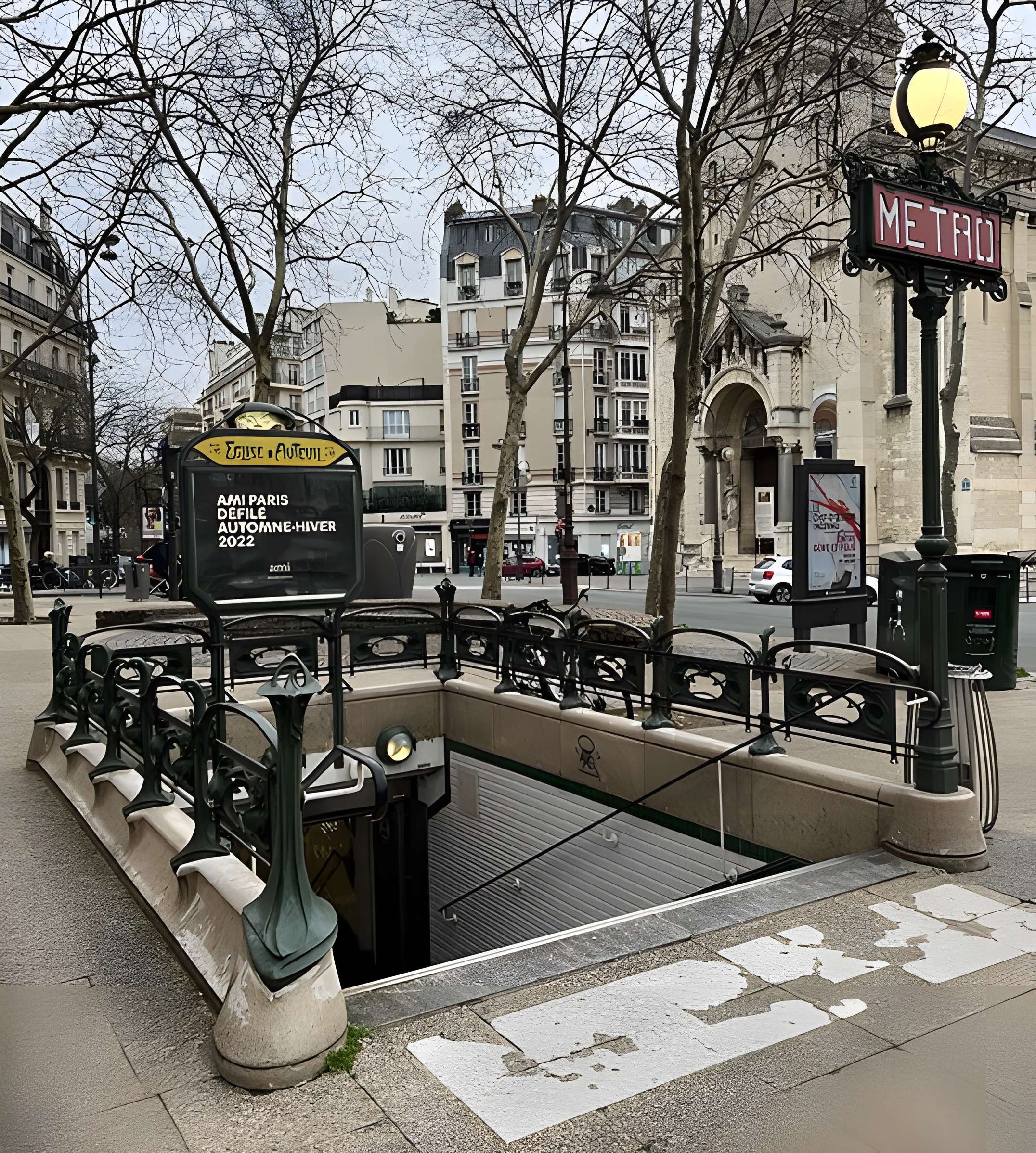 Métropolitain, station Boissière