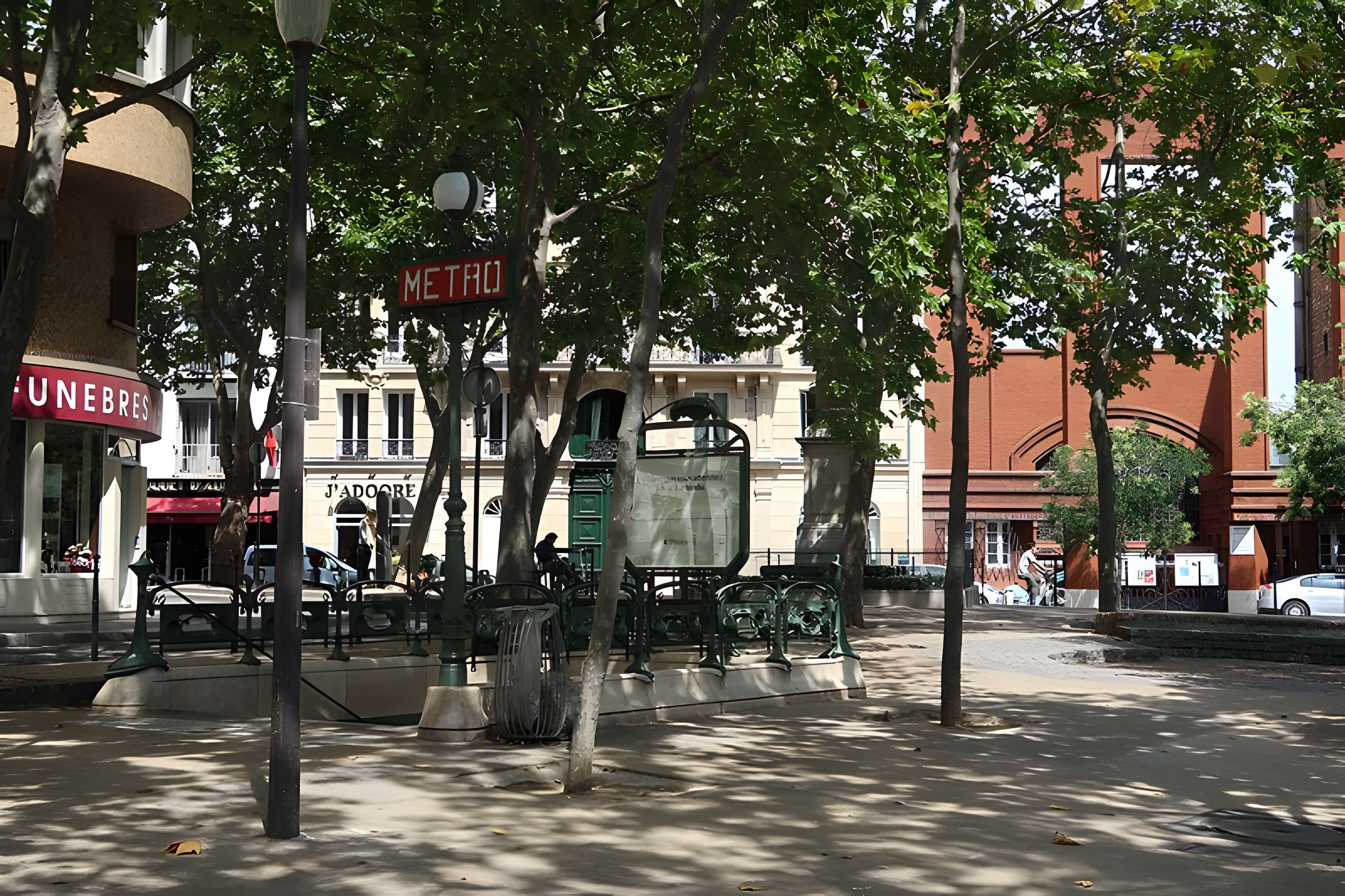 Métropolitain, station Boissière