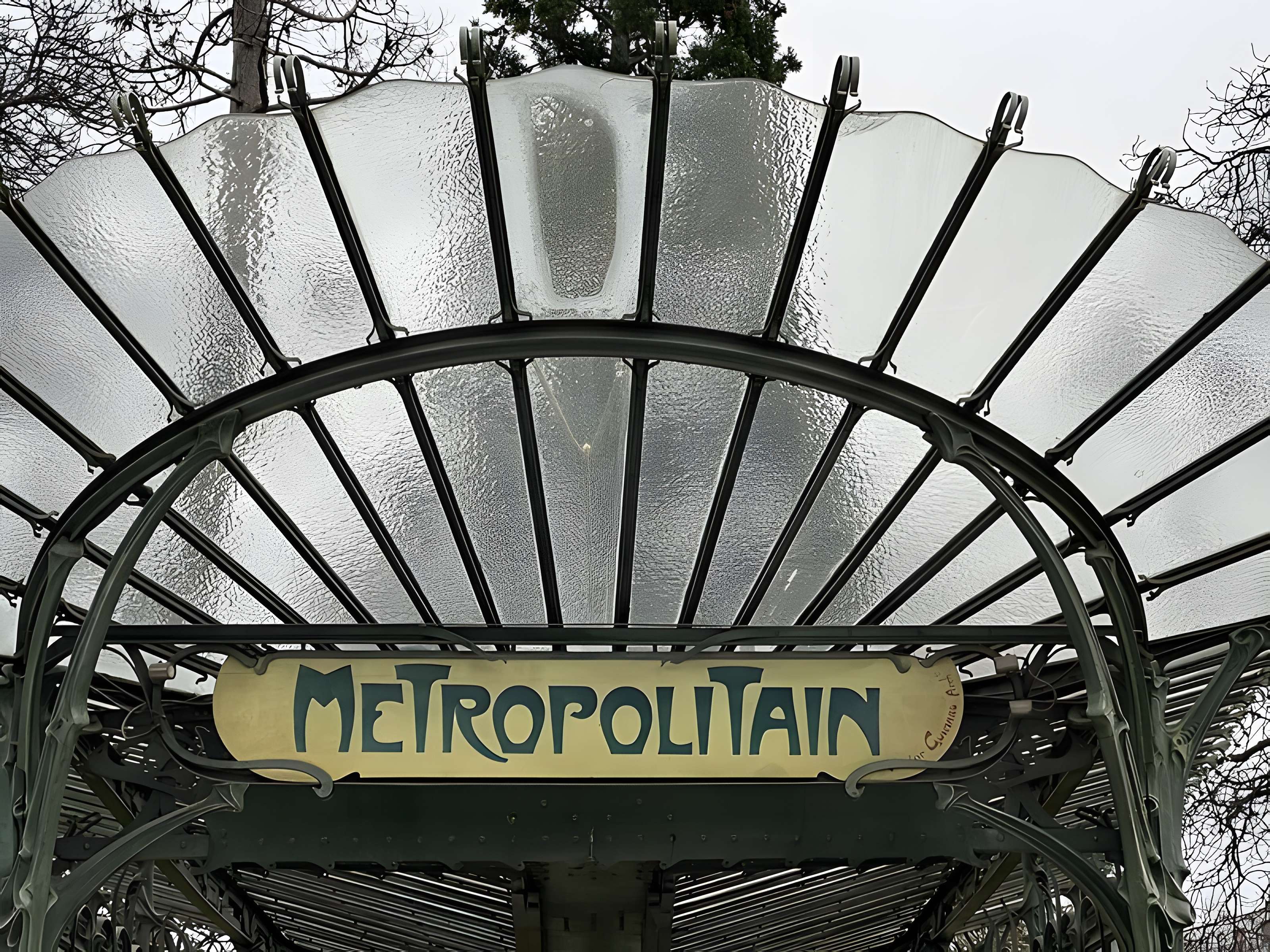 Métropolitain, station Boissière