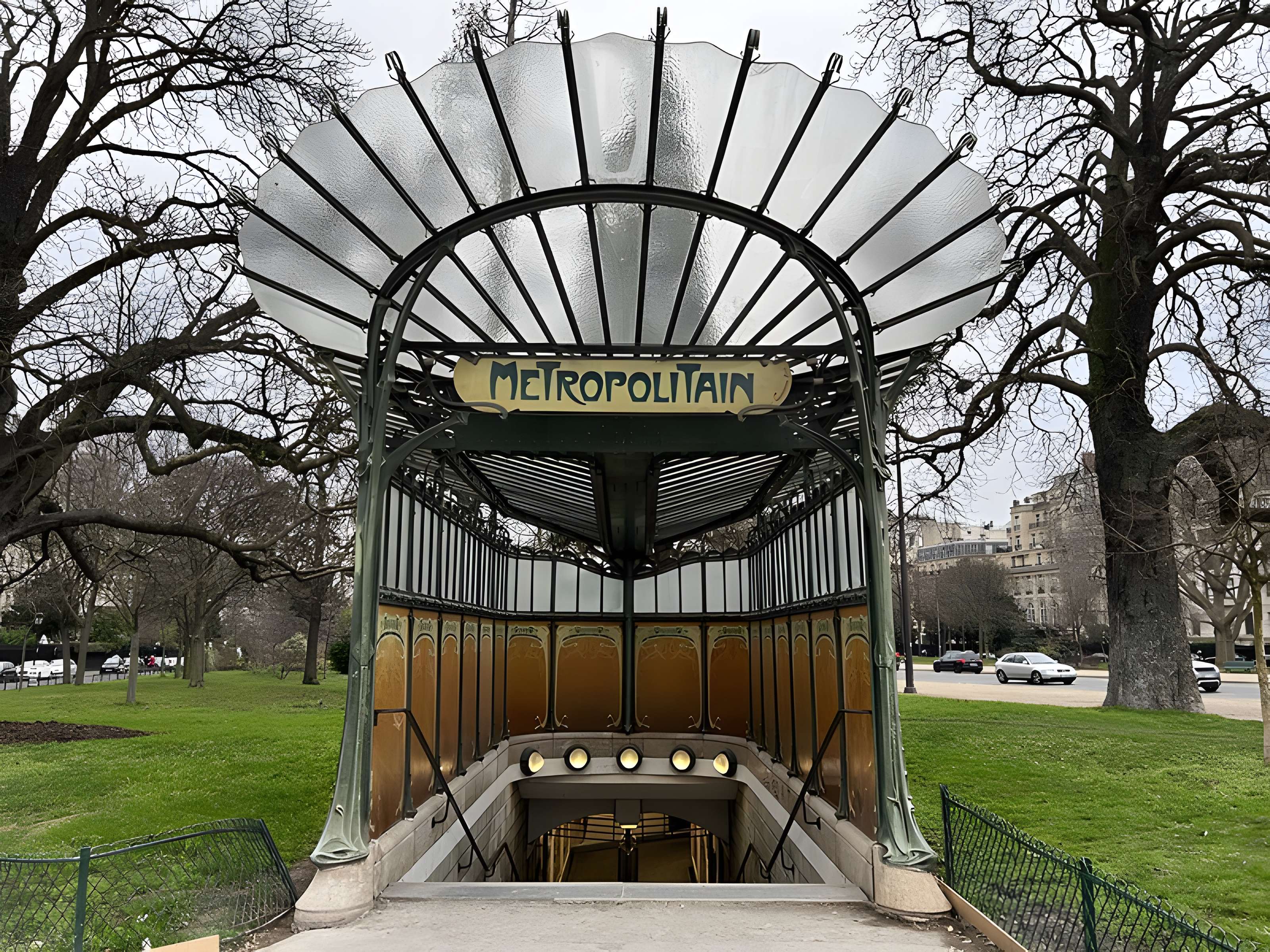 Métropolitain, station Boissière