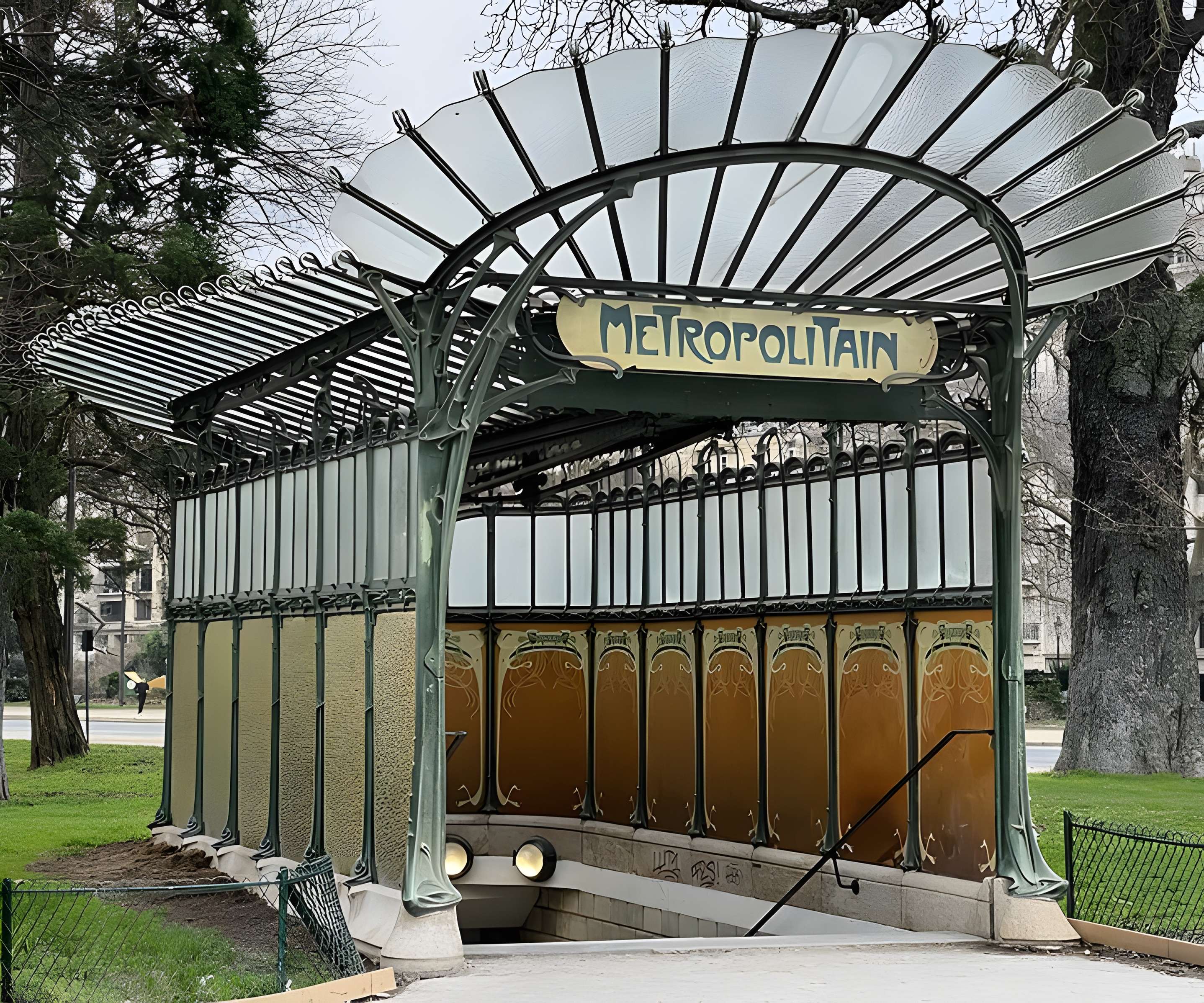 Métropolitain, station Boissière