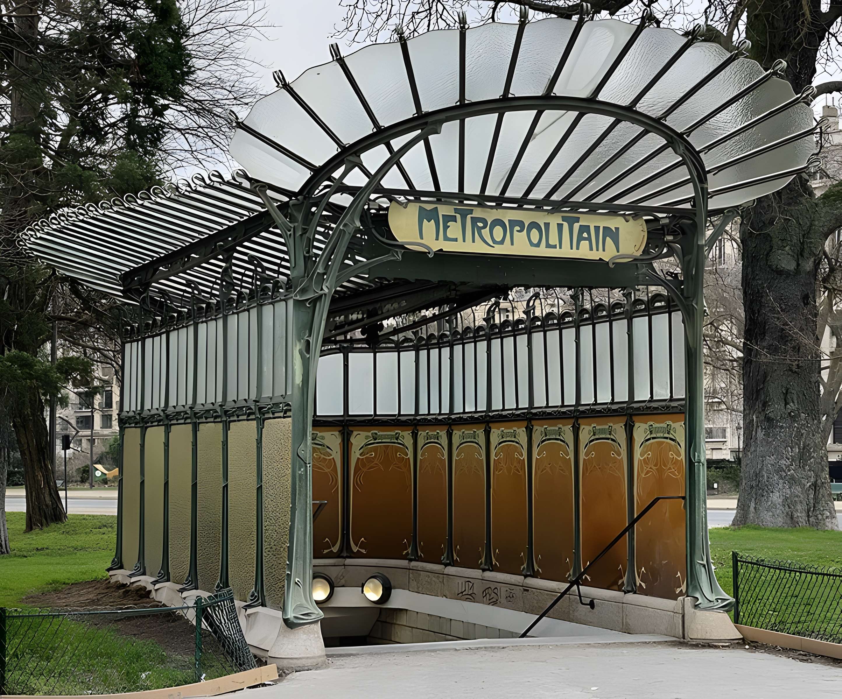 Métropolitain, station Boissière