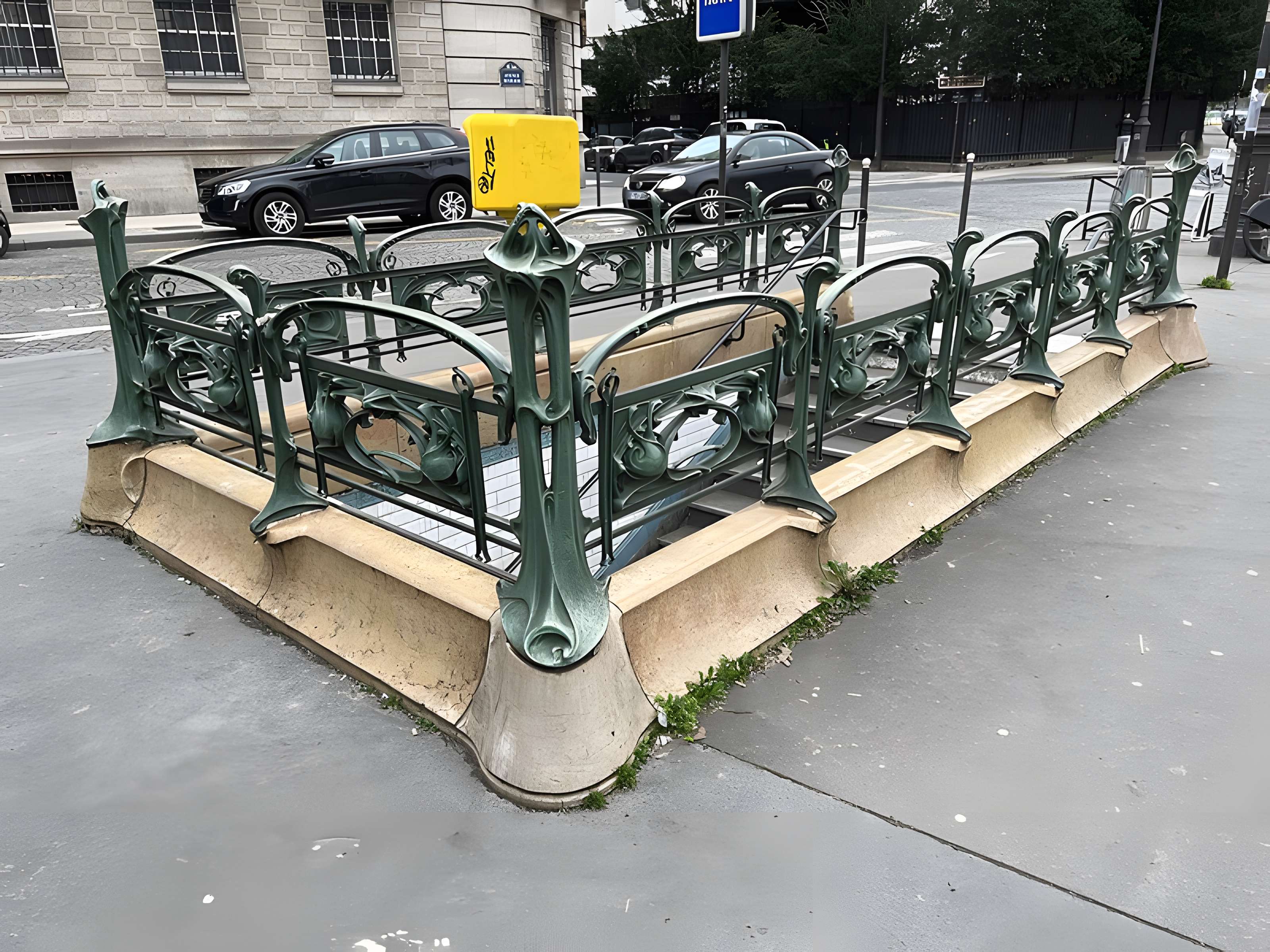 Métropolitain, station Boissière