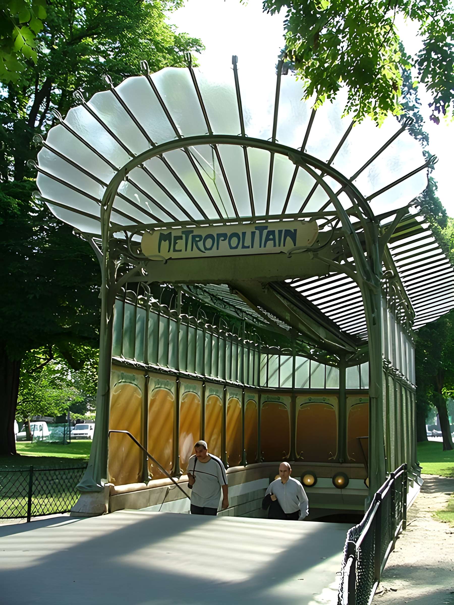 Métropolitain, station Boissière