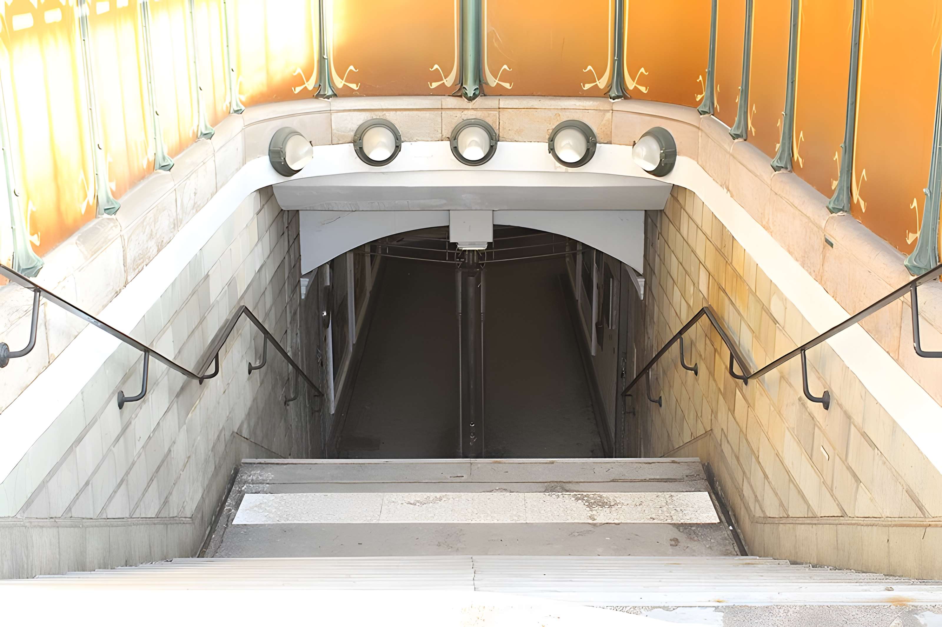 Métropolitain, station Boissière