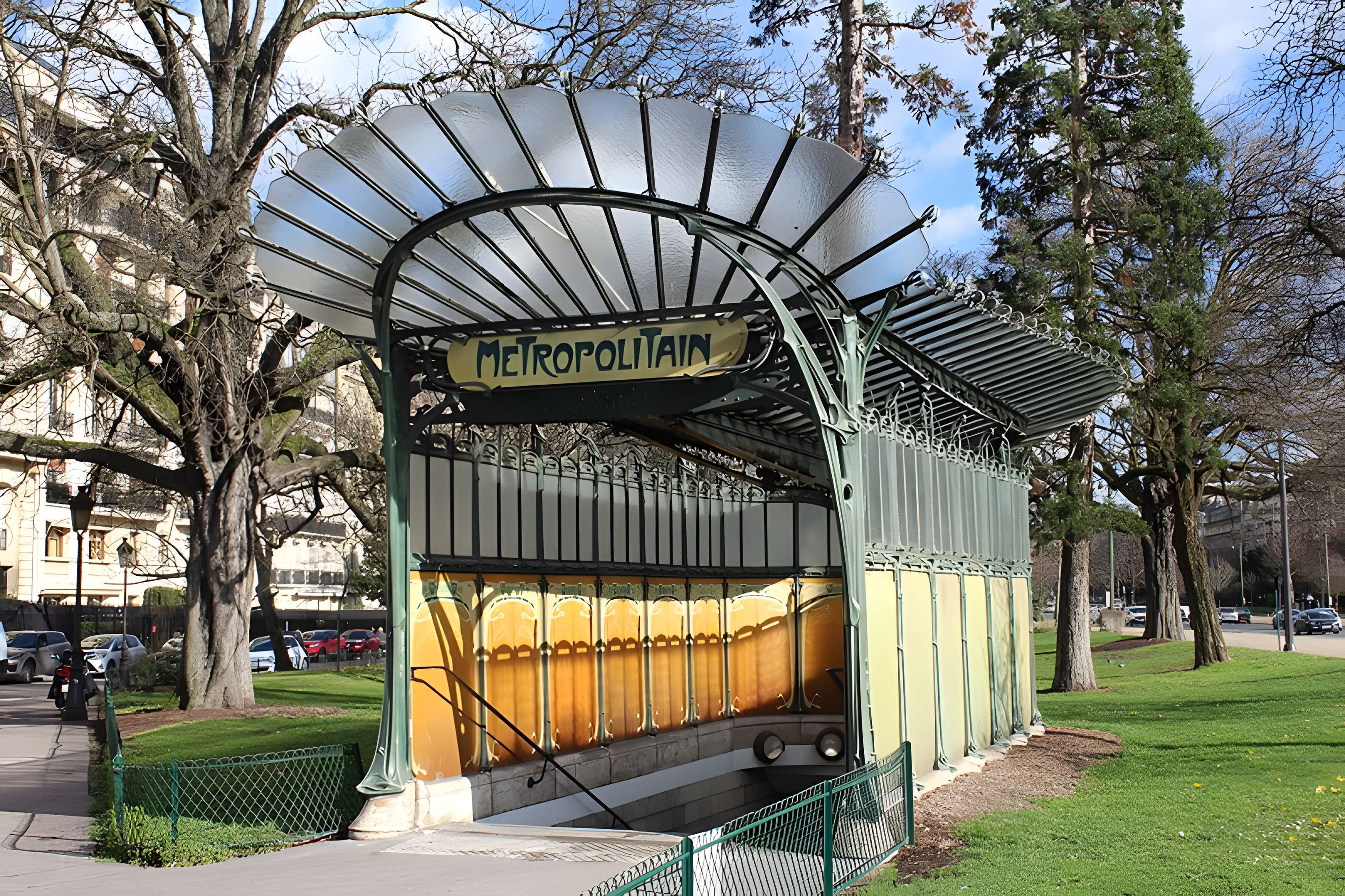 Métropolitain, station Boissière