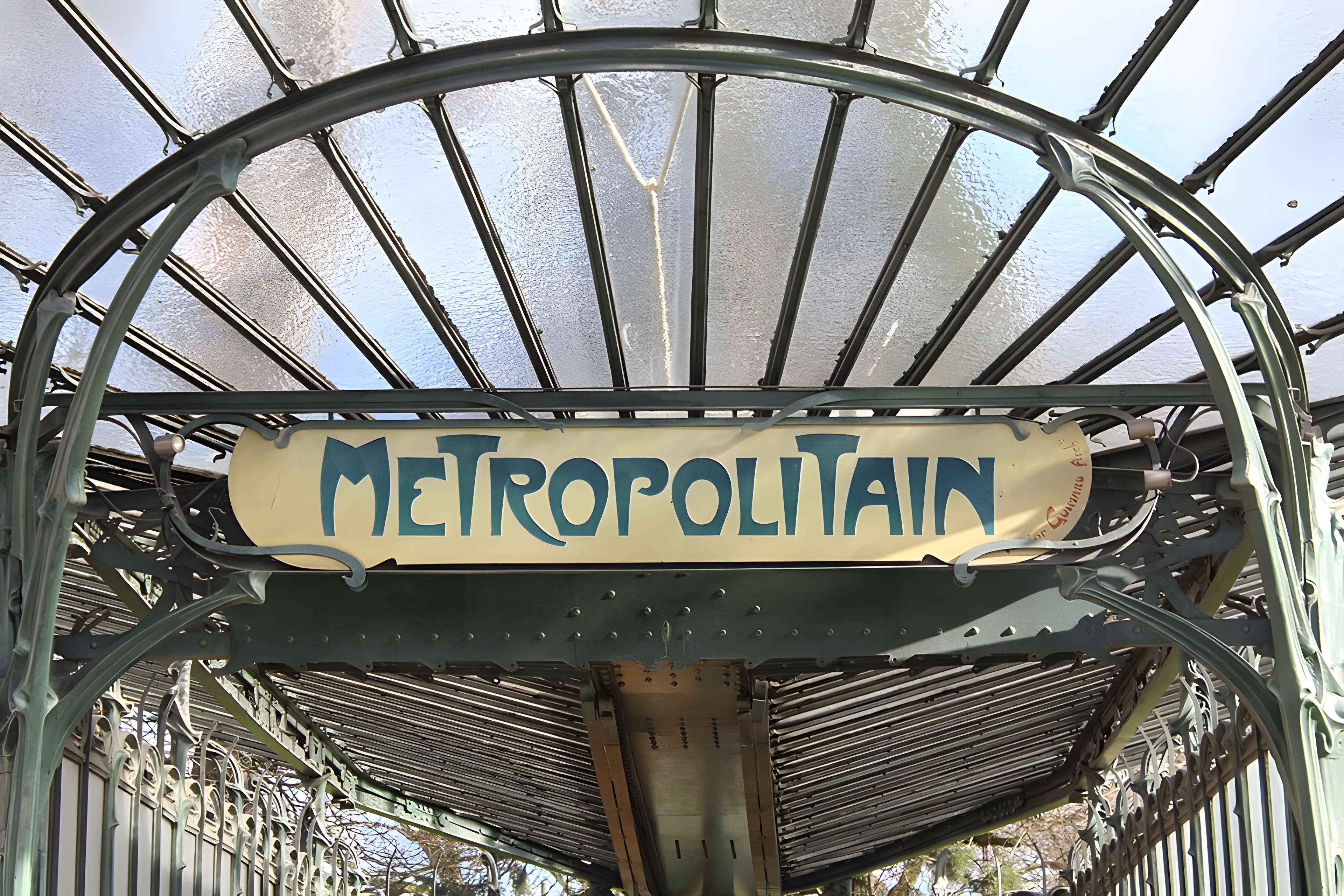 Métropolitain, station Boissière