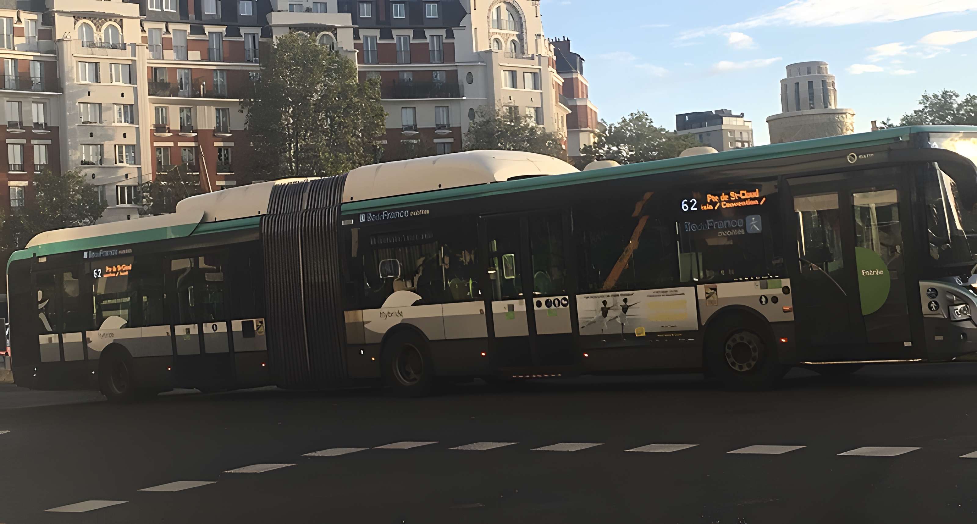 Place de la porte de Saint-Cloud