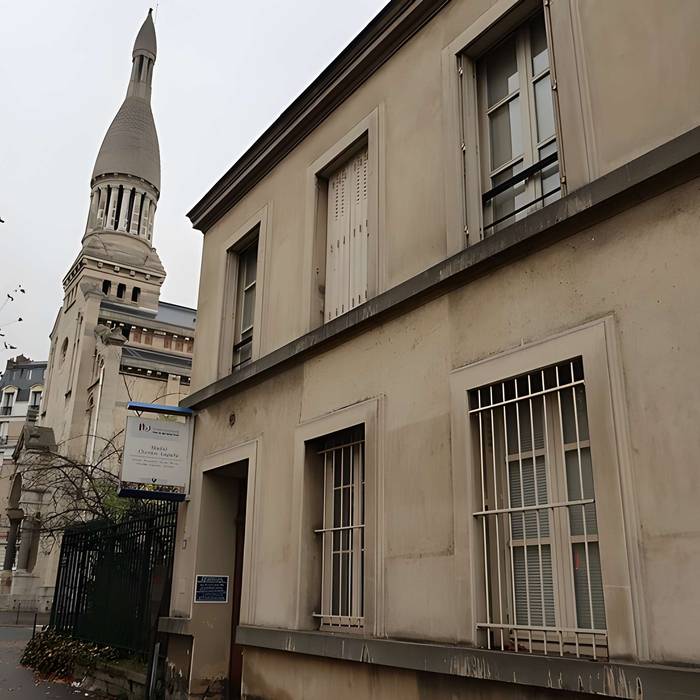 Photo de Notre-Dame-dAuteuil Church