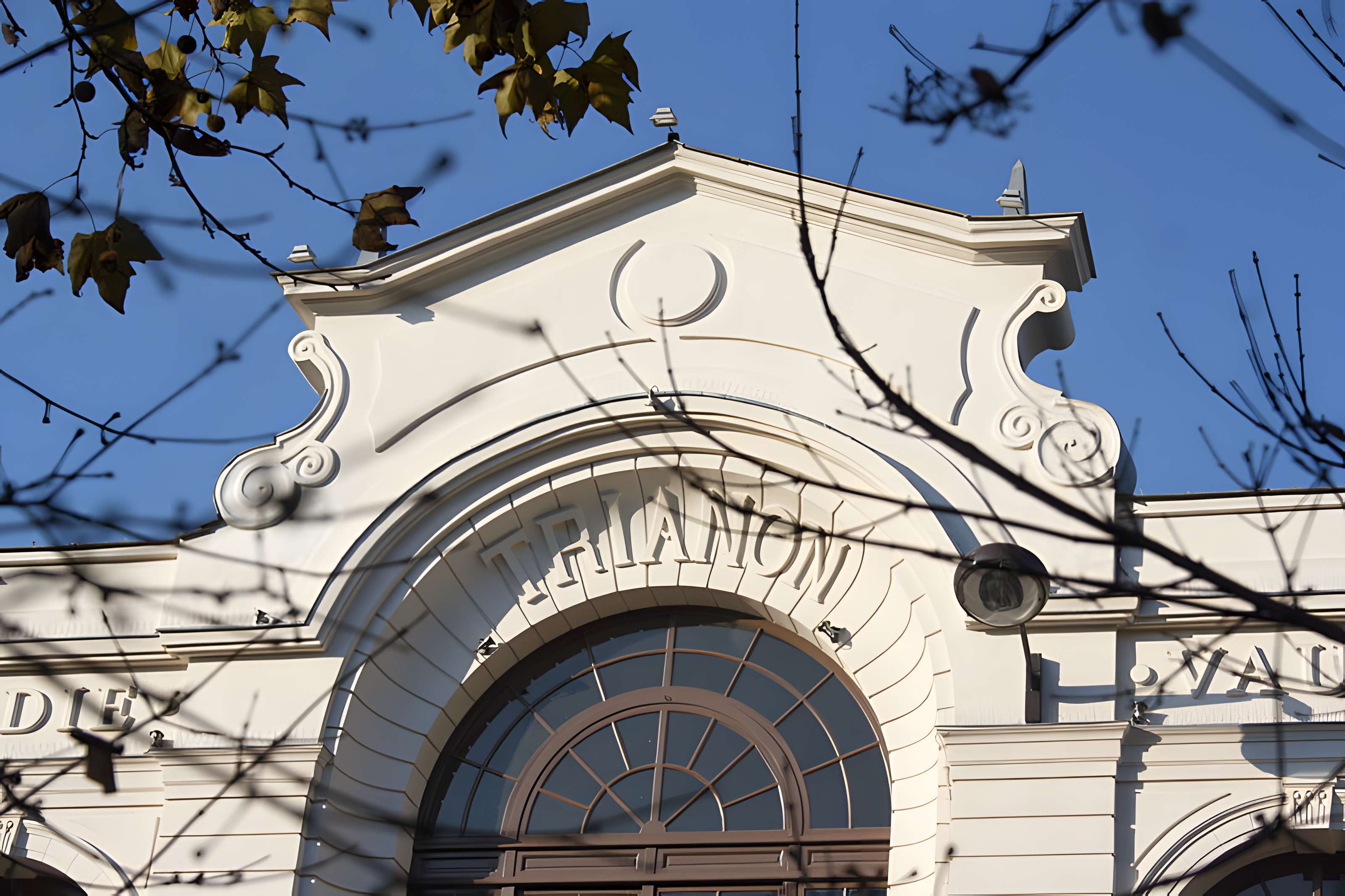 Ancien théâtre Victor Hugo, cinéma Trianon