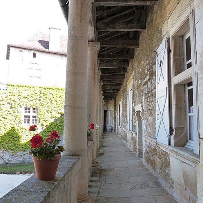 Photo de Château de Cénevières