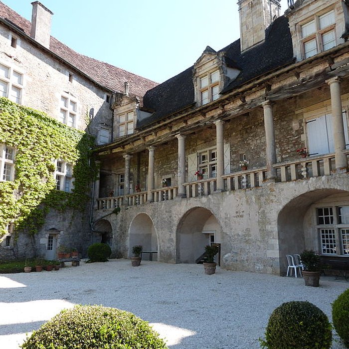 Photo de Château de Cénevières