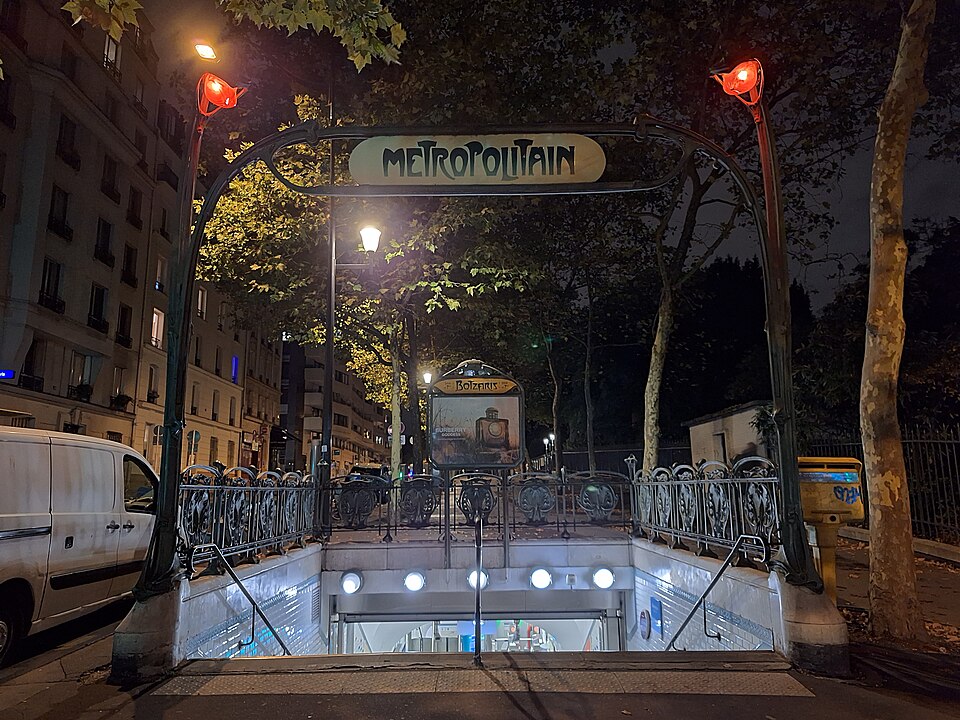 Métropolitain, station Botzaris