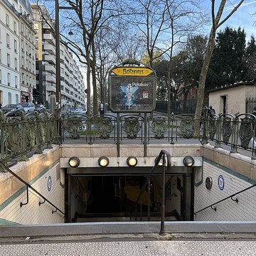 Métropolitain, station Botzaris