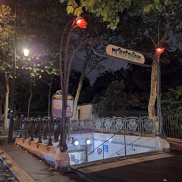 Métropolitain, station Botzaris