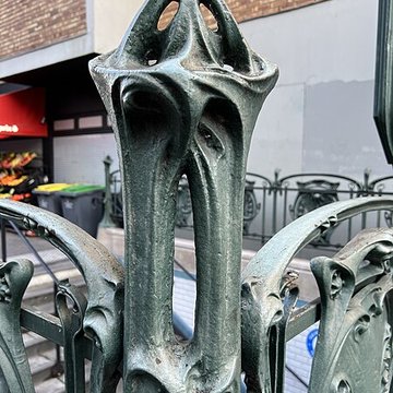 Métropolitain, station Botzaris