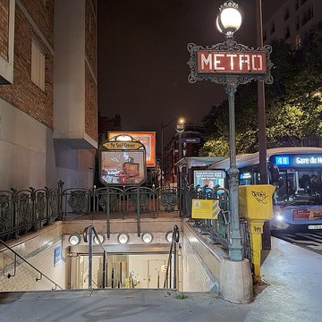 Métropolitain, station Botzaris