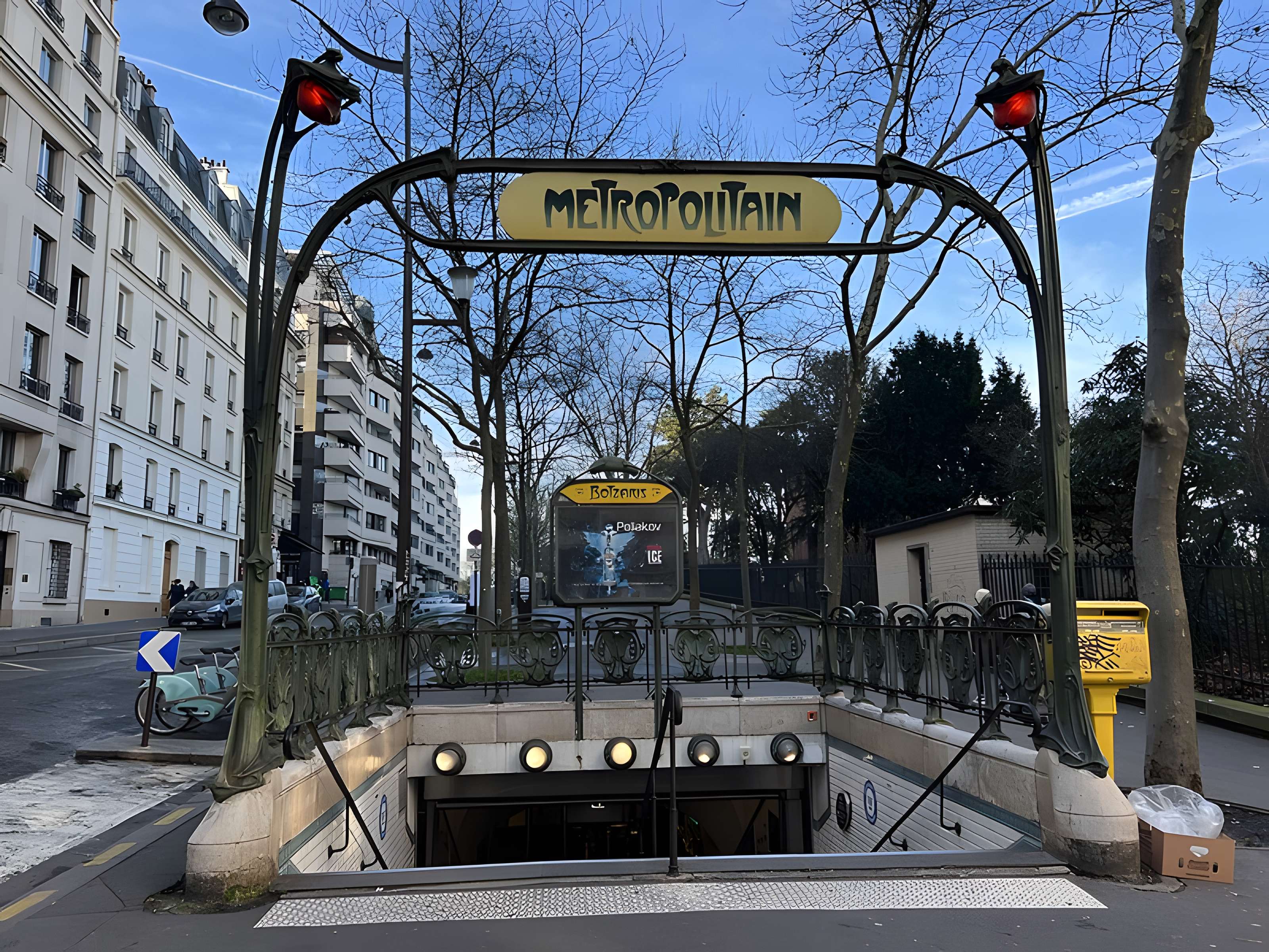Métropolitain, station Botzaris