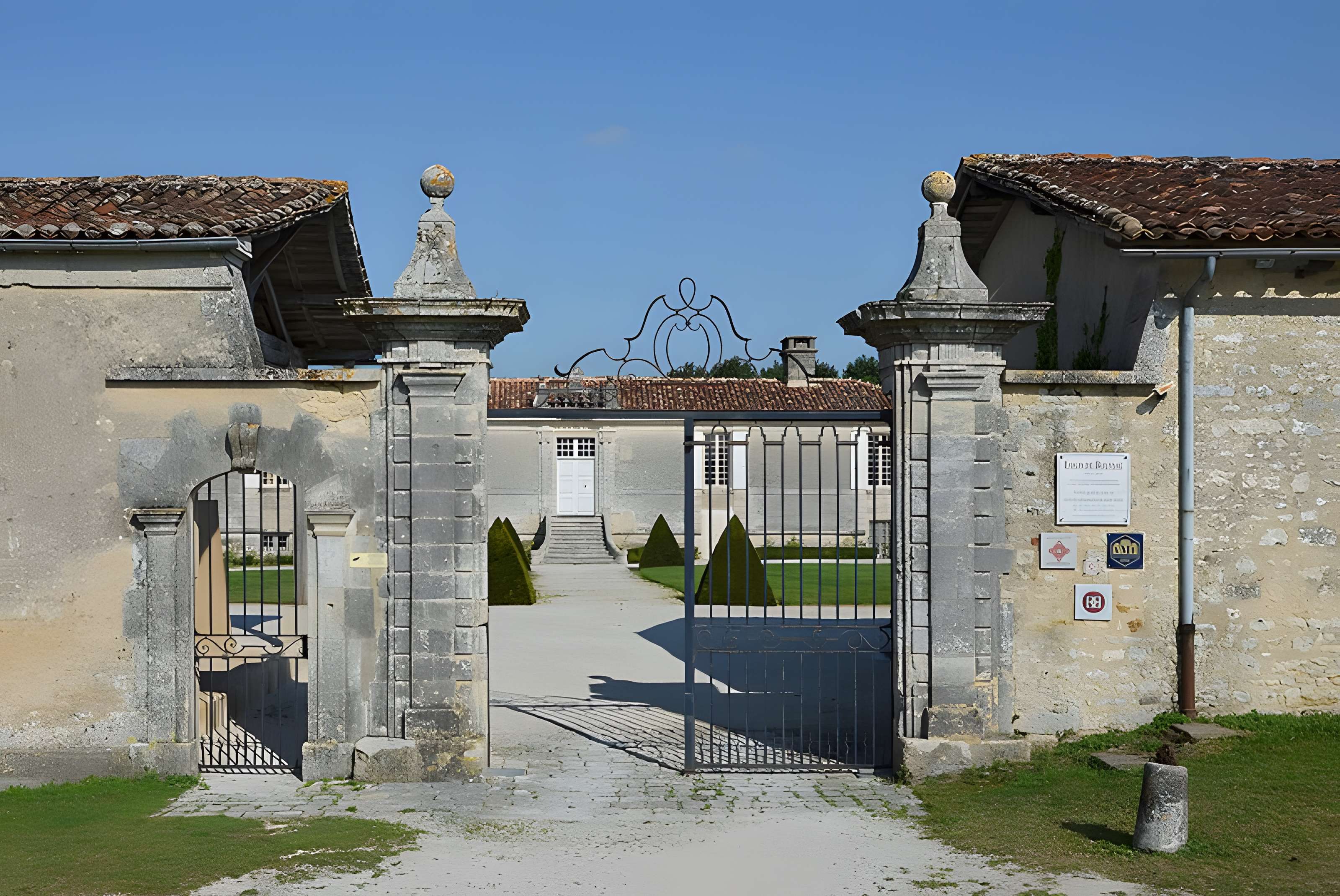 Logis de Boussac à Cherves-Richemont