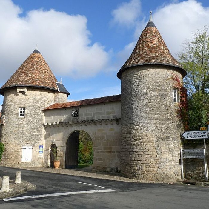 Photo de Logis des Tours à Villefagnan