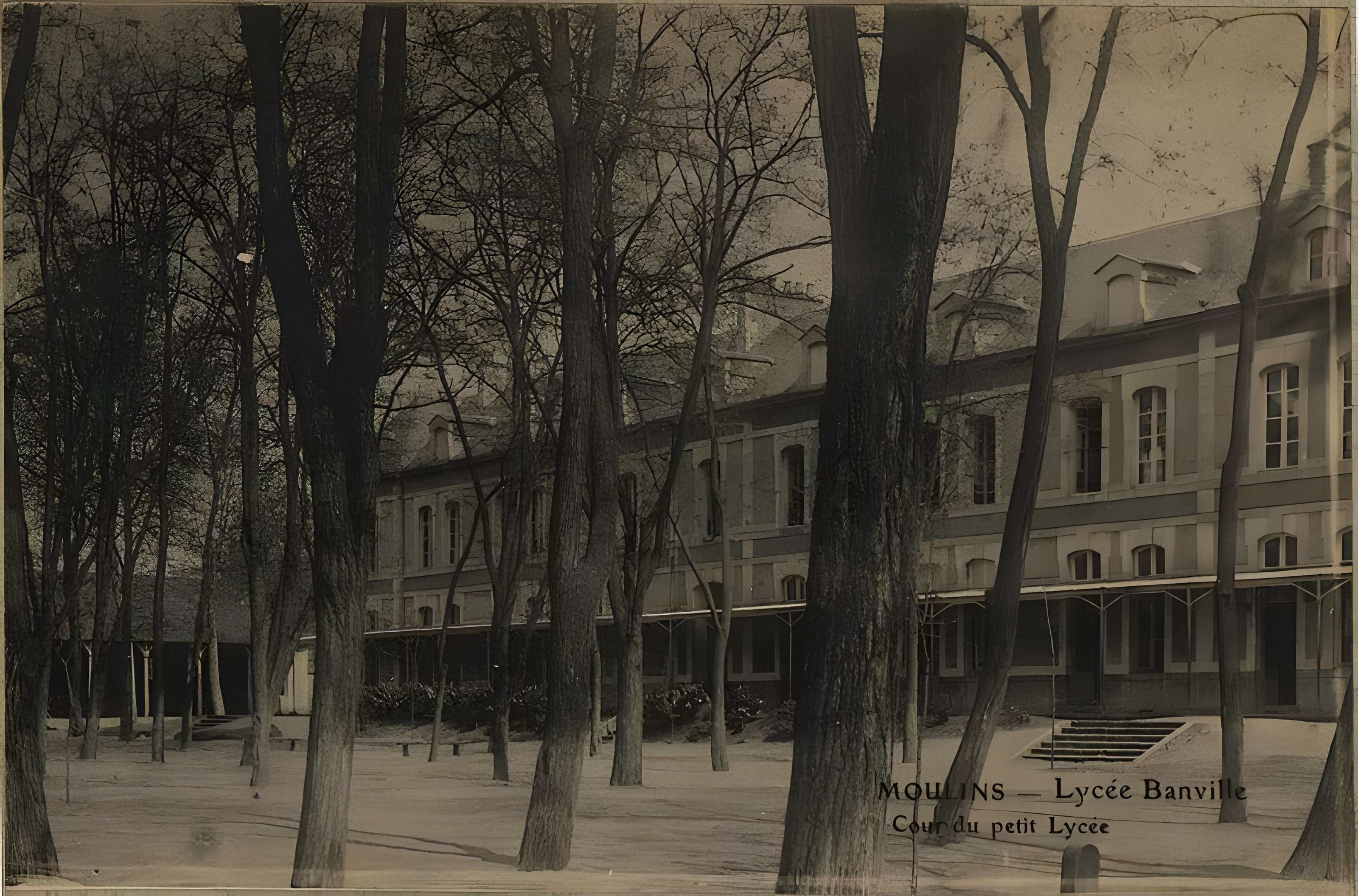 Lycée Théodore-de-Banville à Moulins