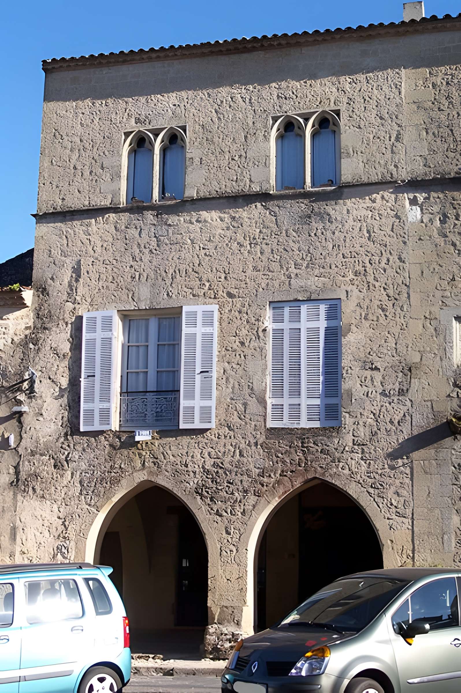 Maison à baies géminées trilobées à Saint-Macaire 