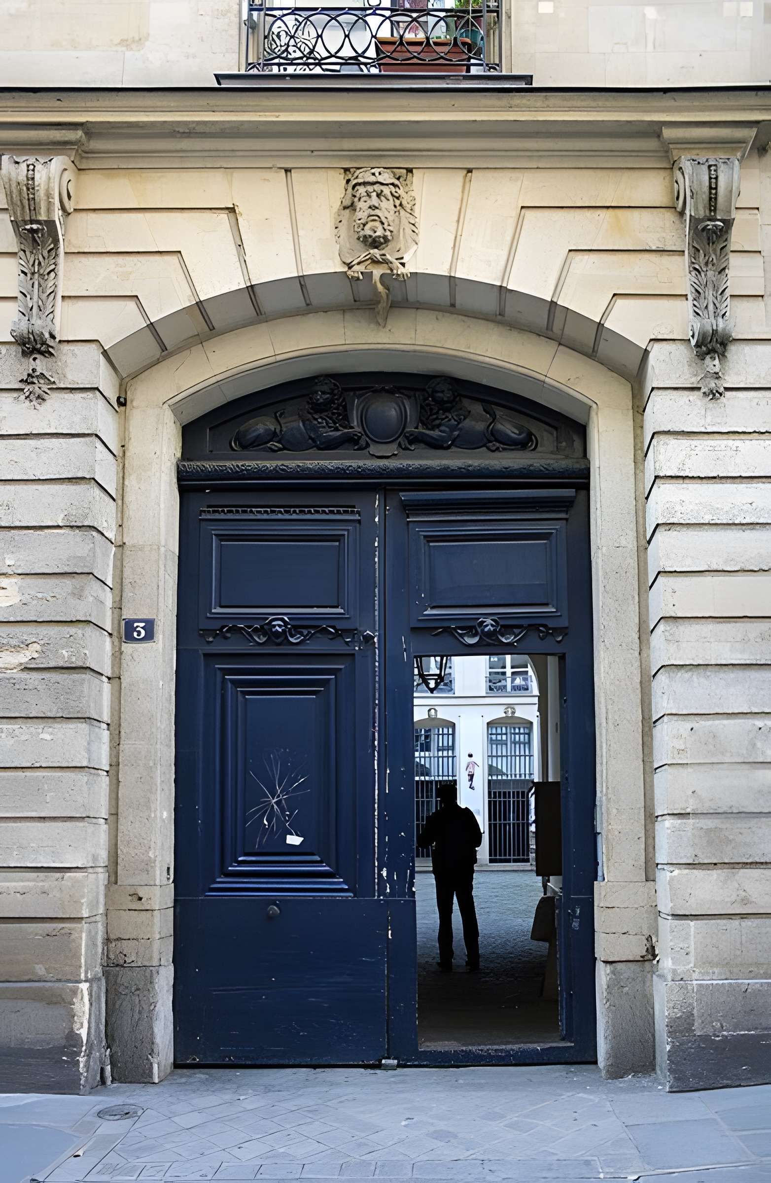 Immeuble abritant le théâtre des Déchargeurs