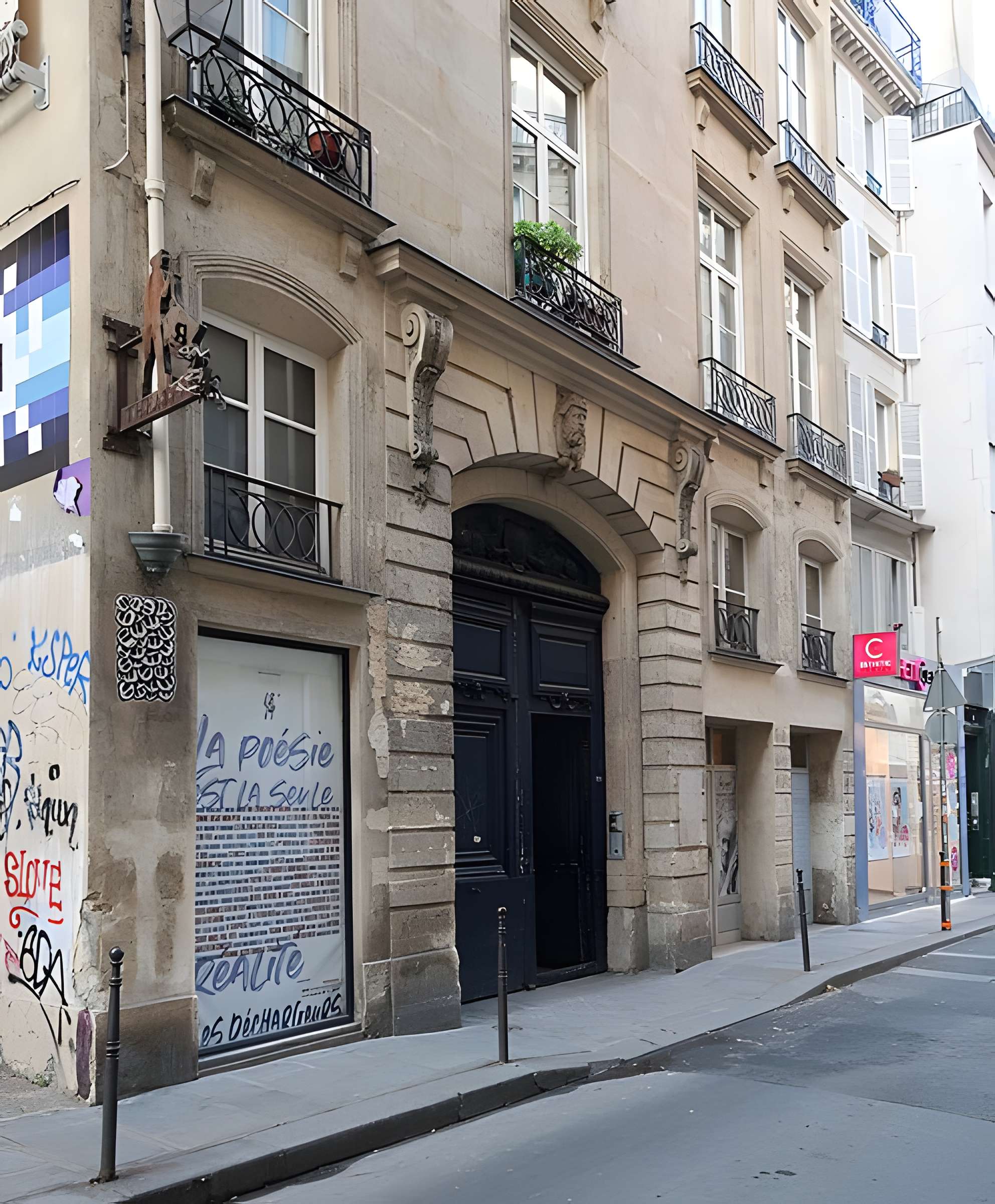 Immeuble abritant le théâtre des Déchargeurs