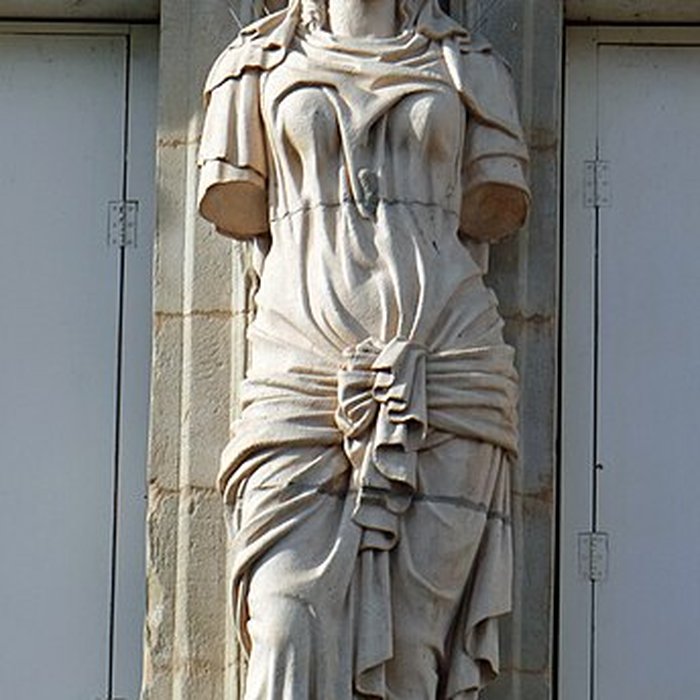 Photo de Maison à cariatides, Rue Eugène-Mazelié à Lauzun