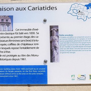 Maison à cariatides, Rue Eugène-Mazelié à Lauzun