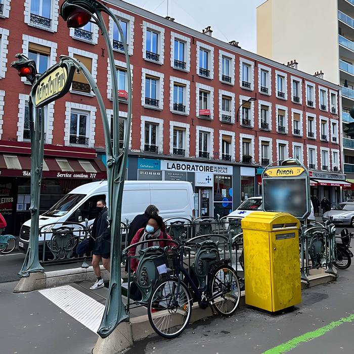 Photo de Métropolitain, station Alexandre-Dumas