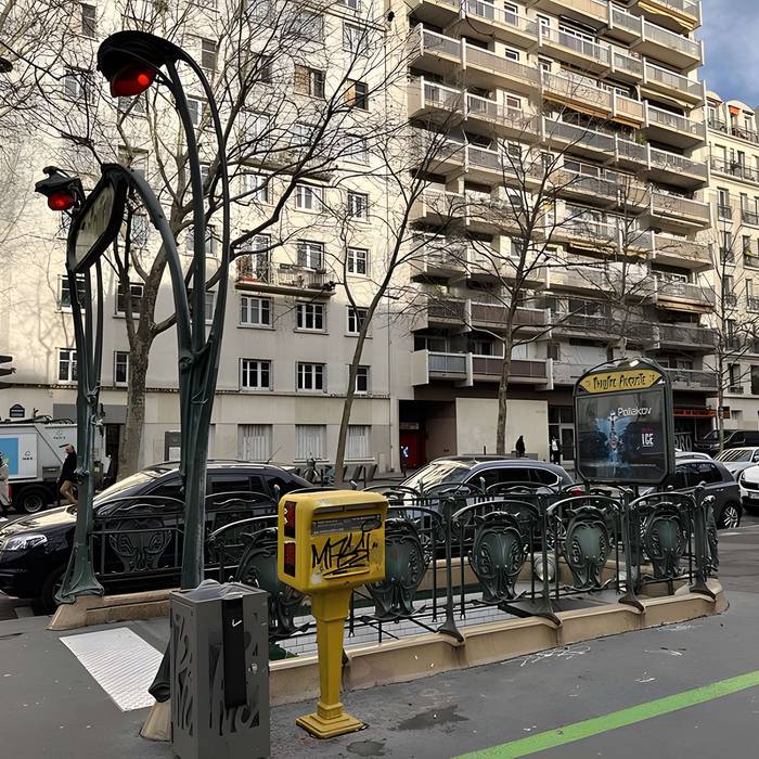 Photo de Métropolitain, station Alexandre-Dumas