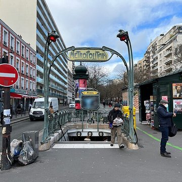 Métropolitain, station Alexandre-Dumas