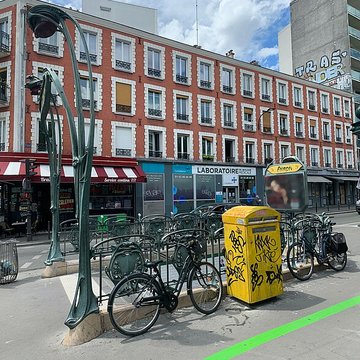 Métropolitain, station Alexandre-Dumas