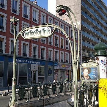 Métropolitain, station Alexandre-Dumas