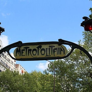 Métropolitain, station Alexandre-Dumas