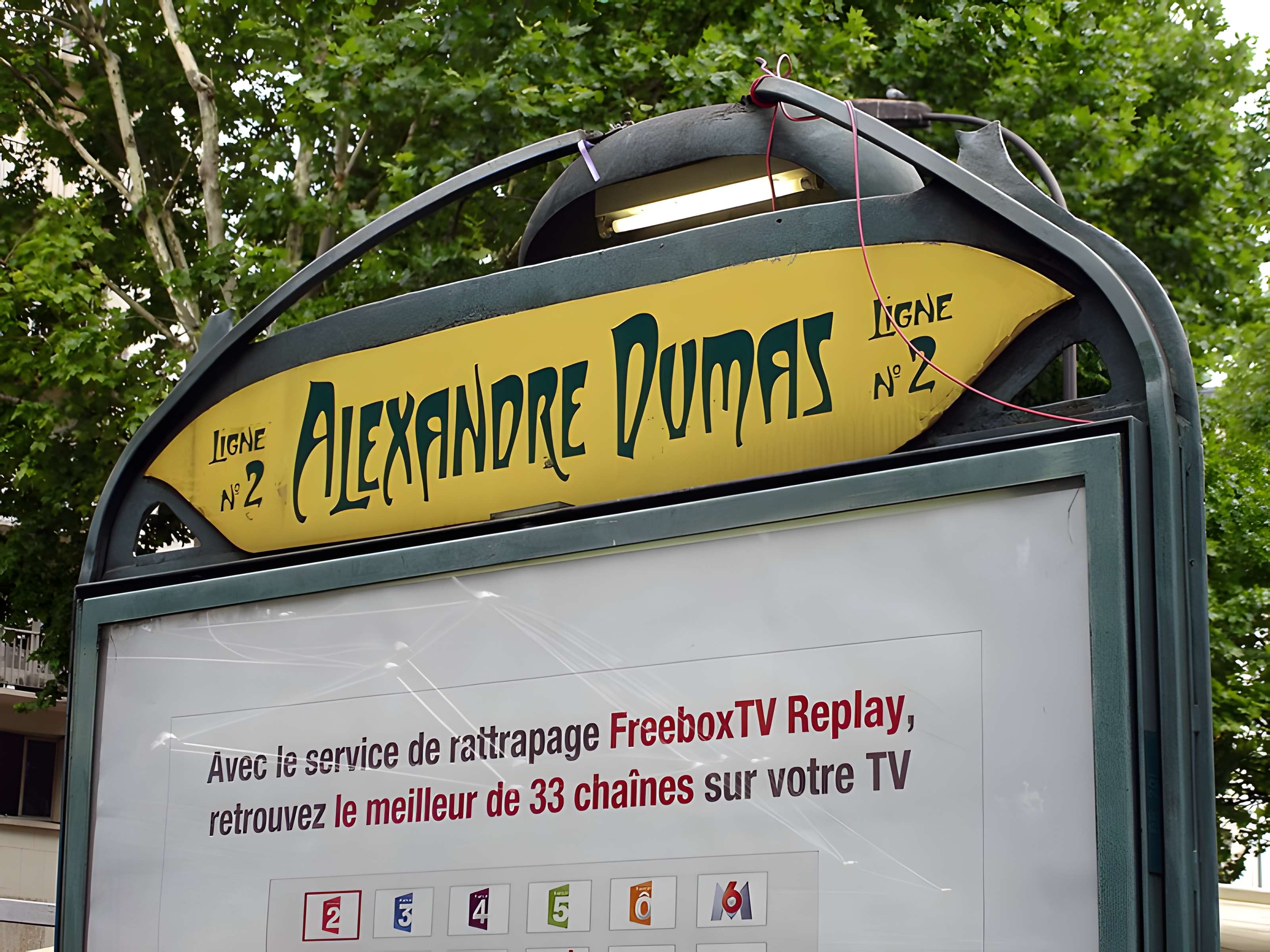 Métropolitain, station Alexandre-Dumas