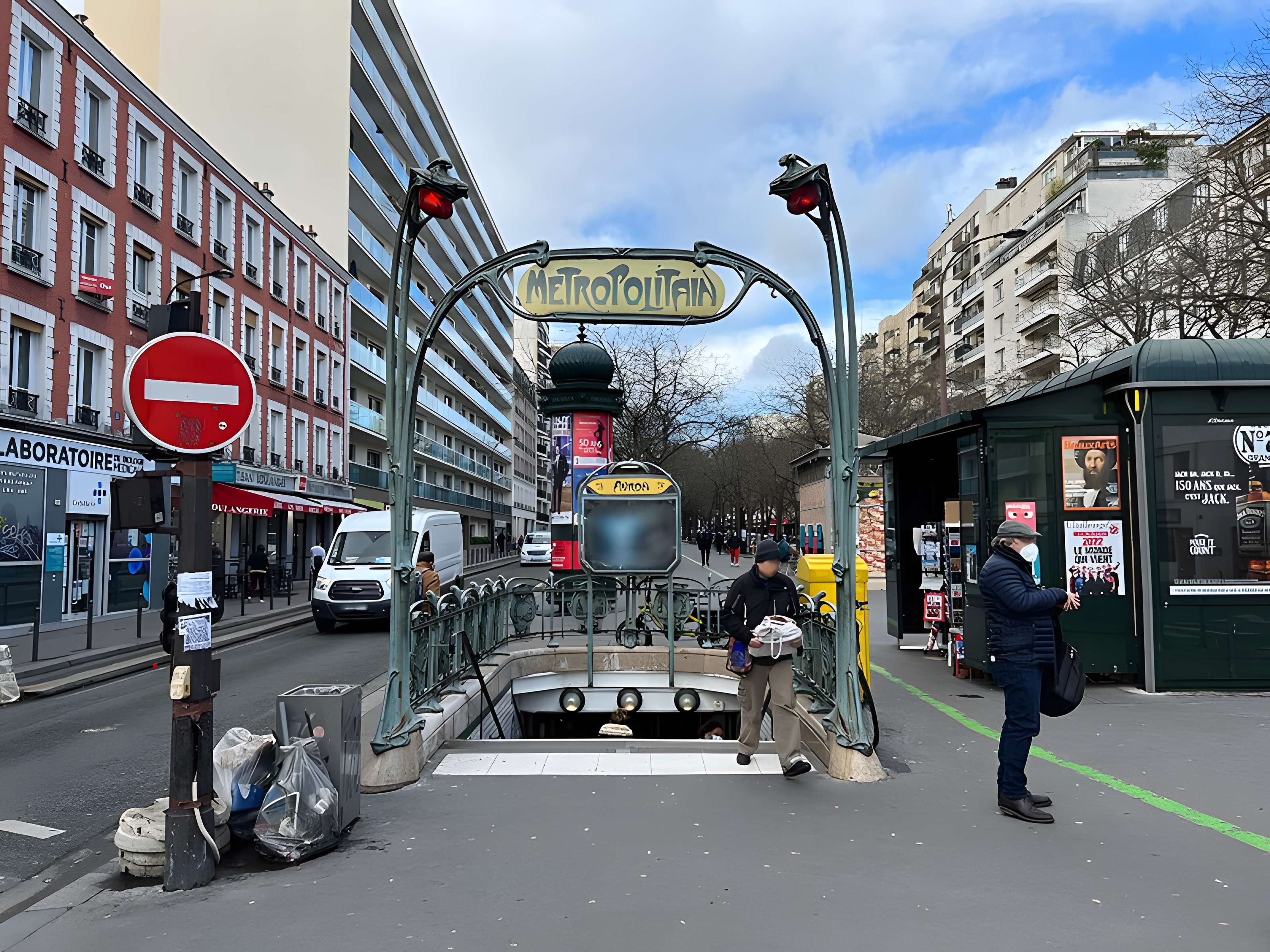 Métropolitain, station Alexandre-Dumas