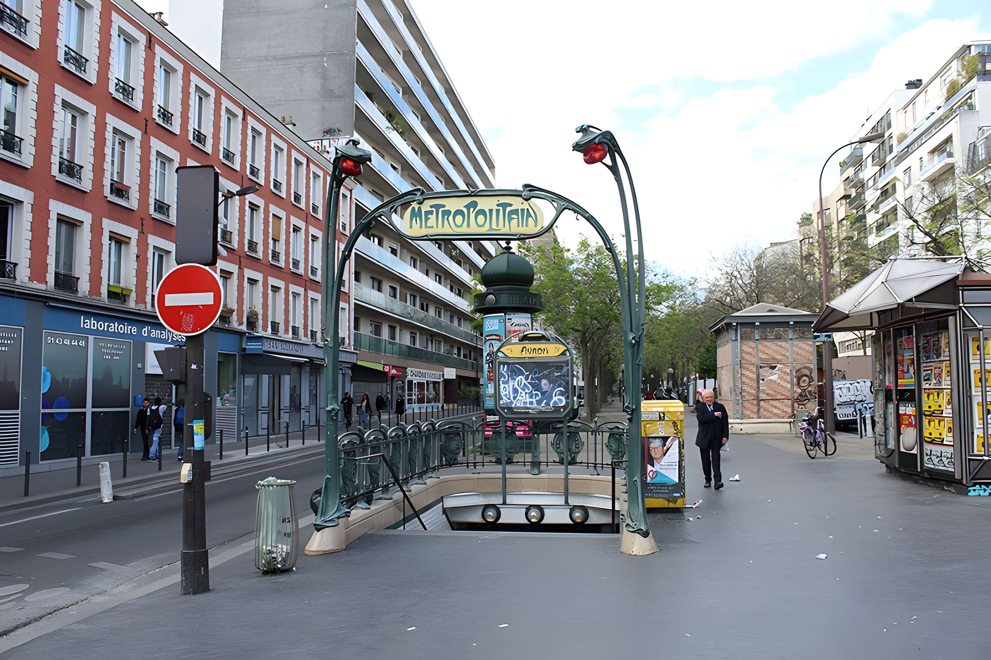 Métropolitain, station Alexandre-Dumas