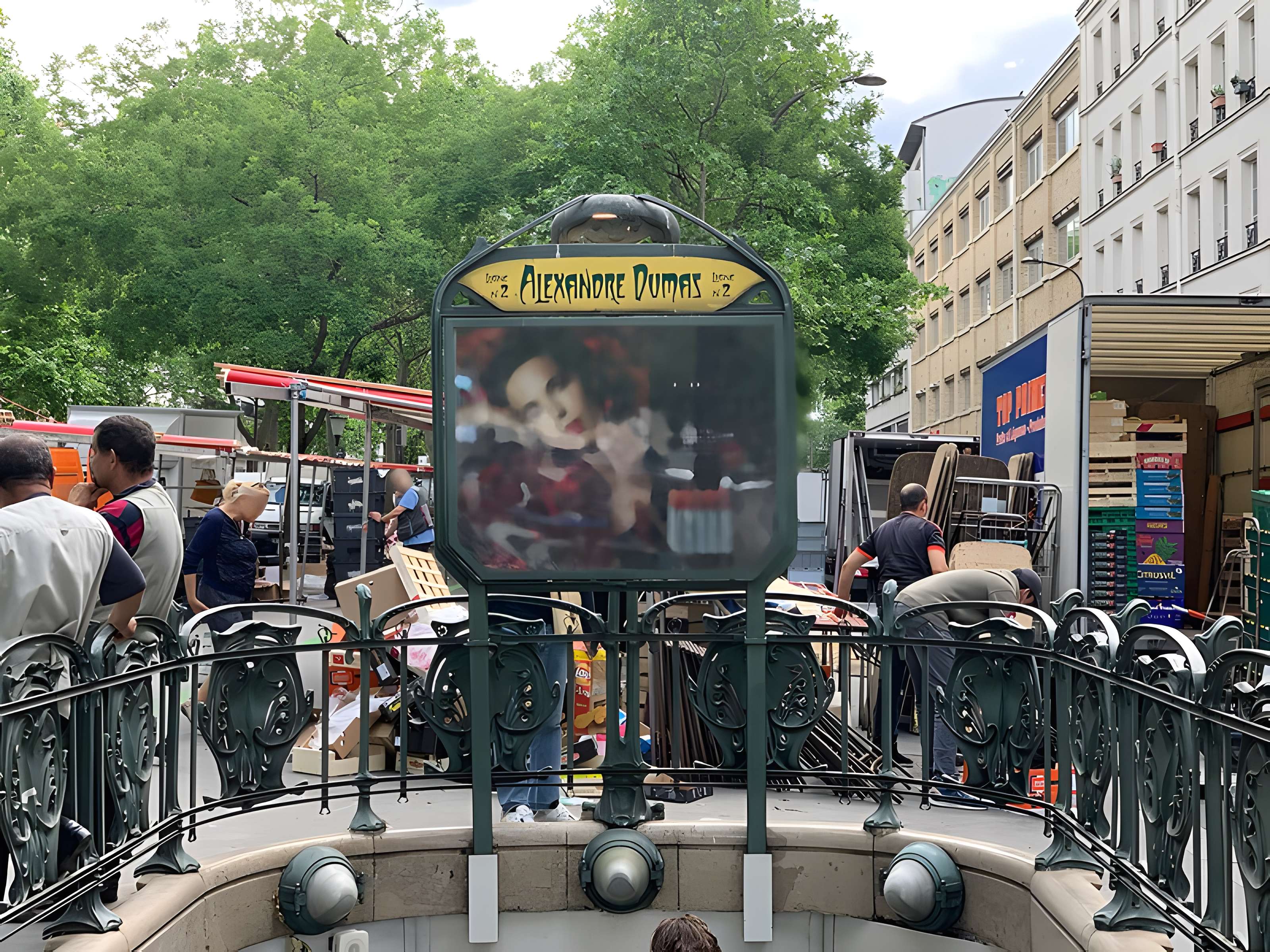 Métropolitain, station Alexandre-Dumas
