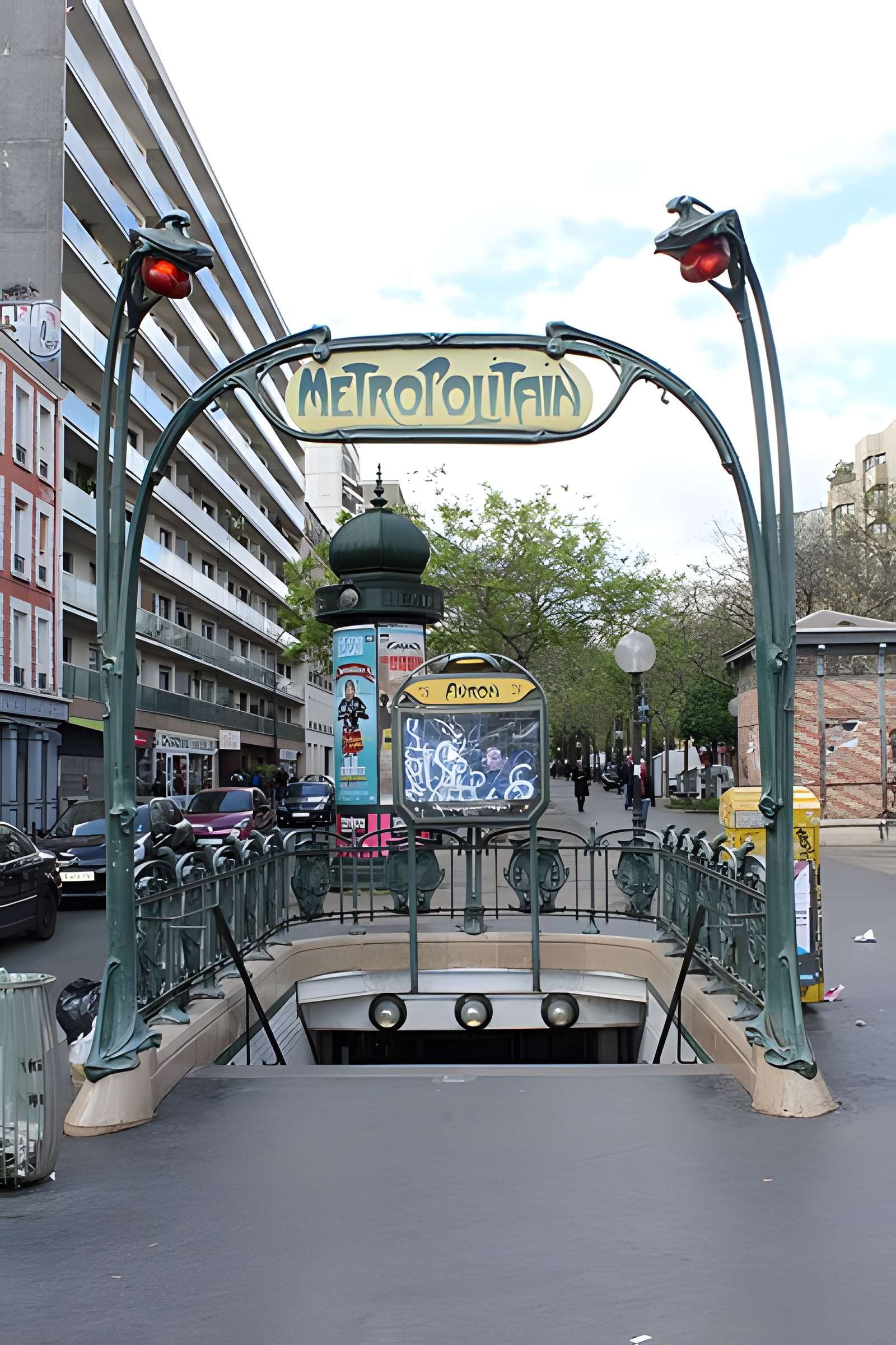 Métropolitain, station Alexandre-Dumas